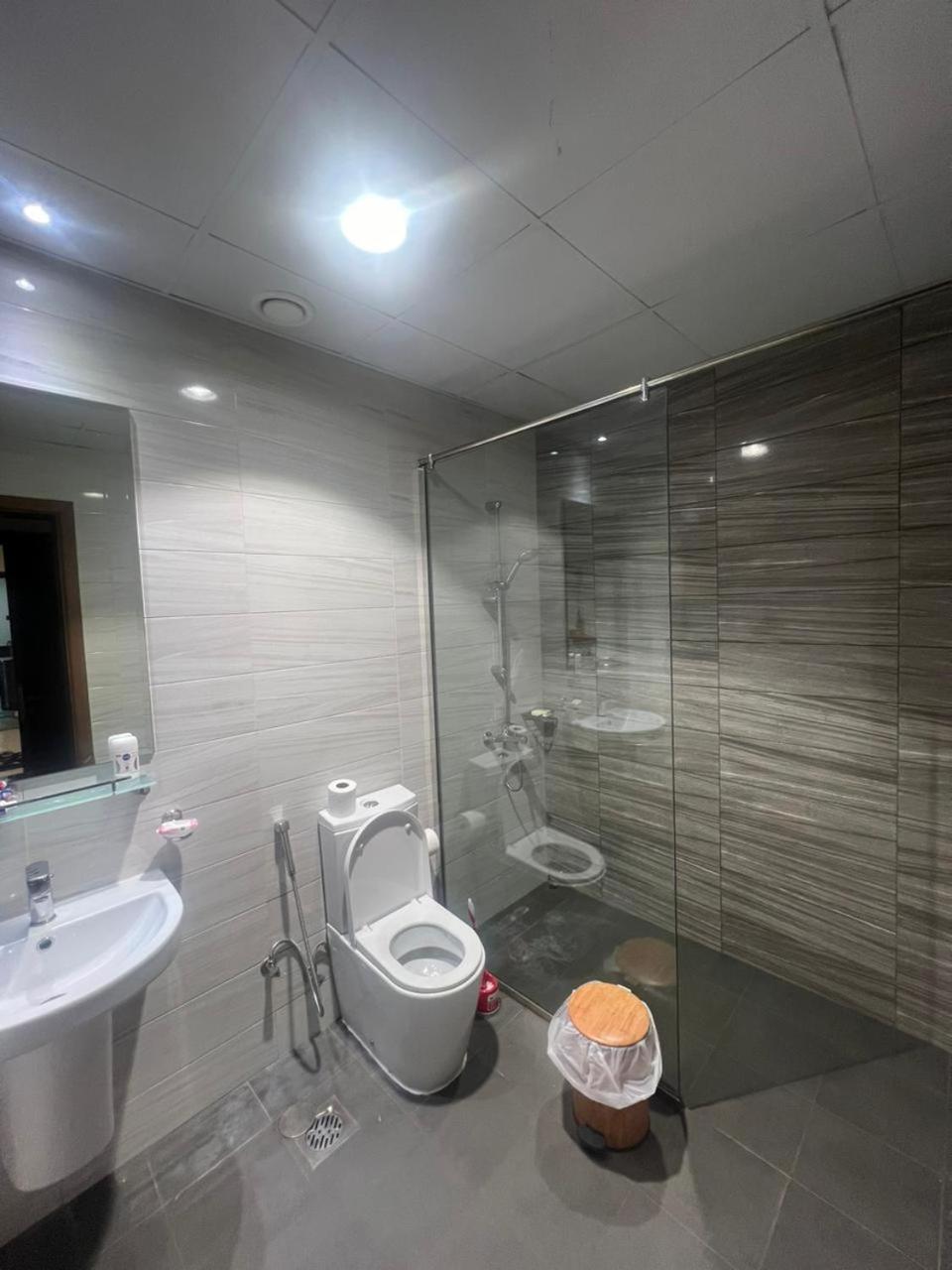 Downtown Holiday'S - 1 Min To Dubai Mall & Burj Khalifa Hostel Bagian luar foto